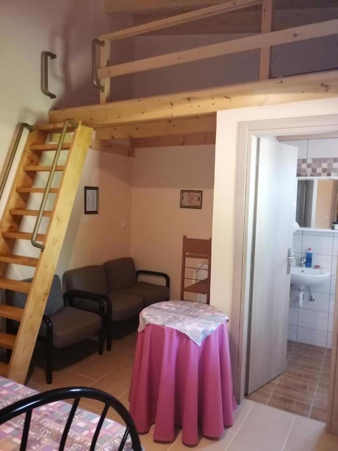 Εξοχική Κατοικία Με Κήπο Στην Άβυθο, Αιγίου Rodhodhafni ภายนอก รูปภาพ
